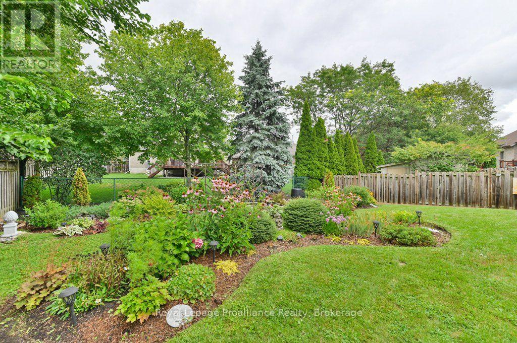 16 MAGNOLIA COURT - 11