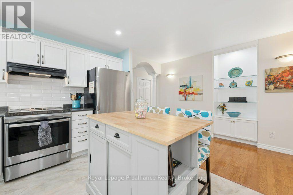 16 MAGNOLIA COURT - 21