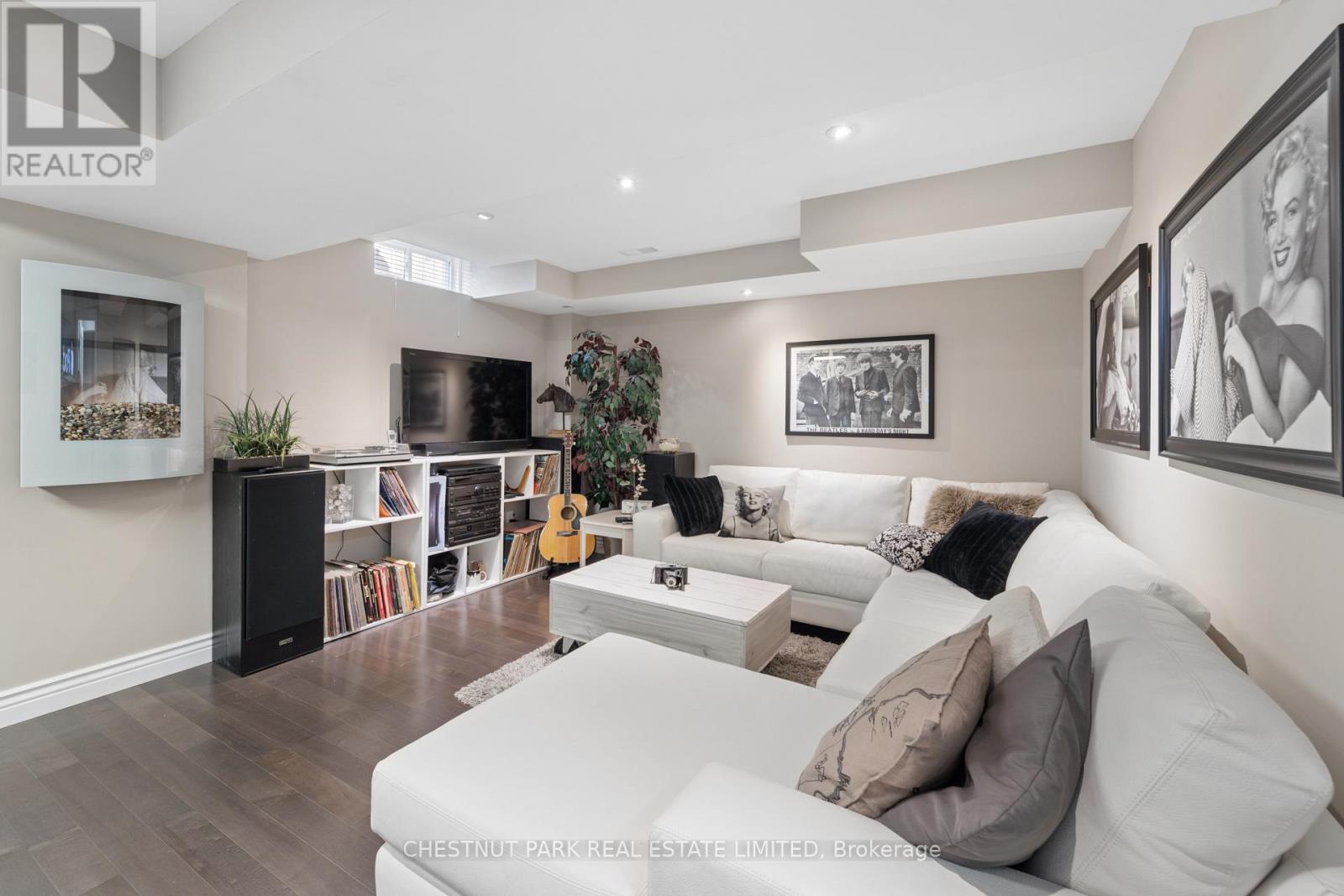 52 BEXLEY CRESCENT - Image 30