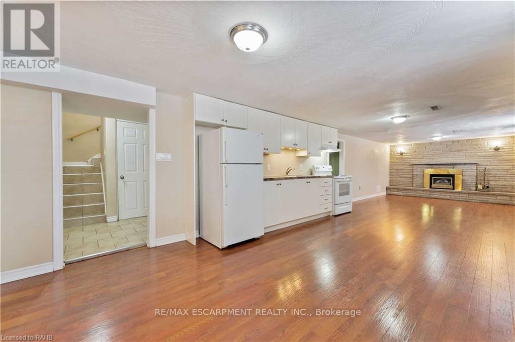 Photo of 864 Upper Ottawa Street