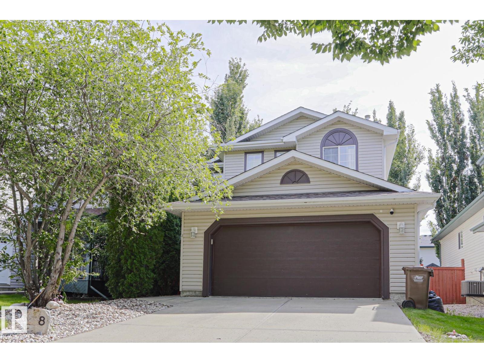 8 Erinwoods PL