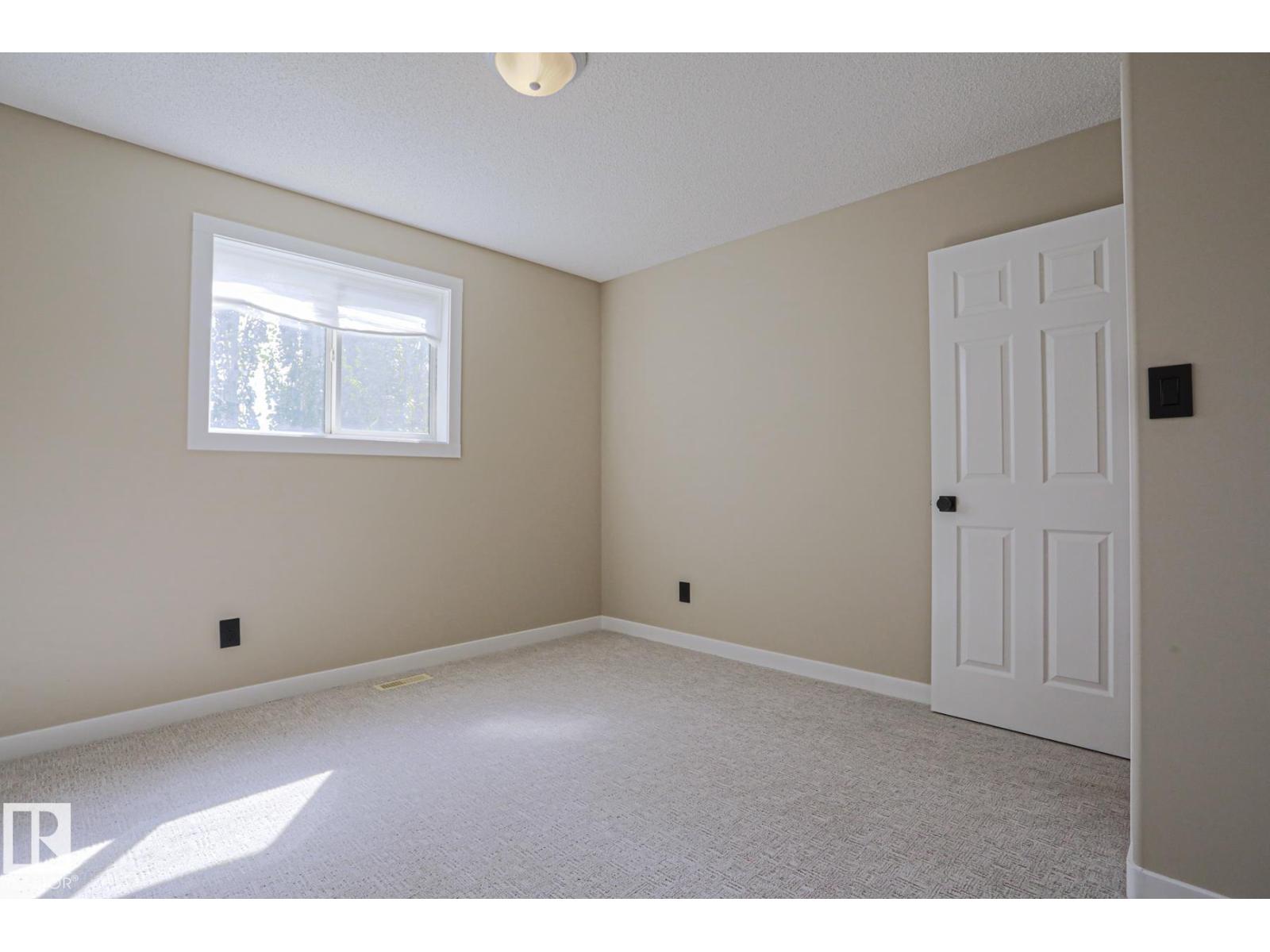8 Erinwoods PL - 37