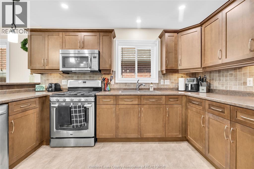695 INTERNATIONAL AVENUE - Image 6