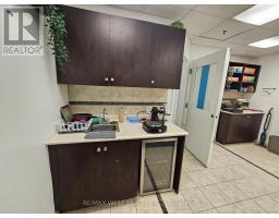 4 - 210 Drumlin Circle, Vaughan, ON L4K3E3 Photo 18