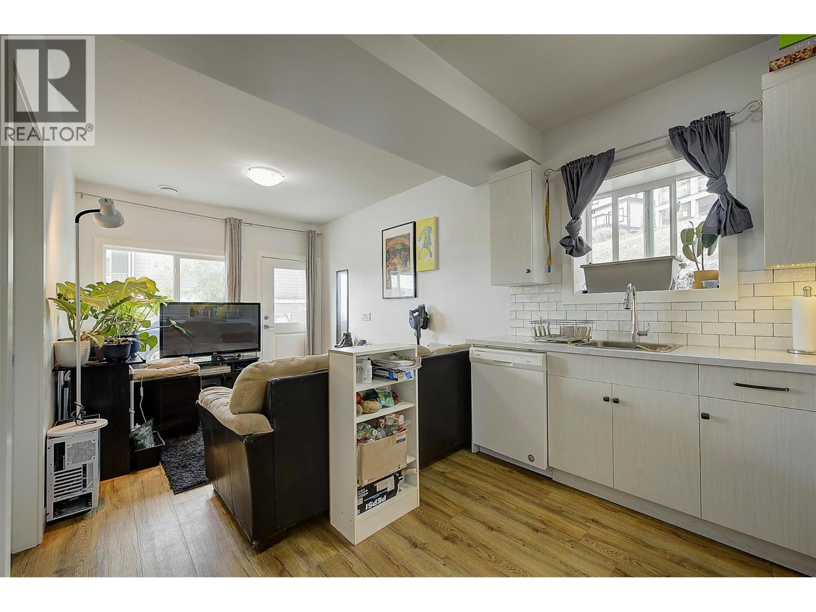 741 Yorkville Street, Kelowna