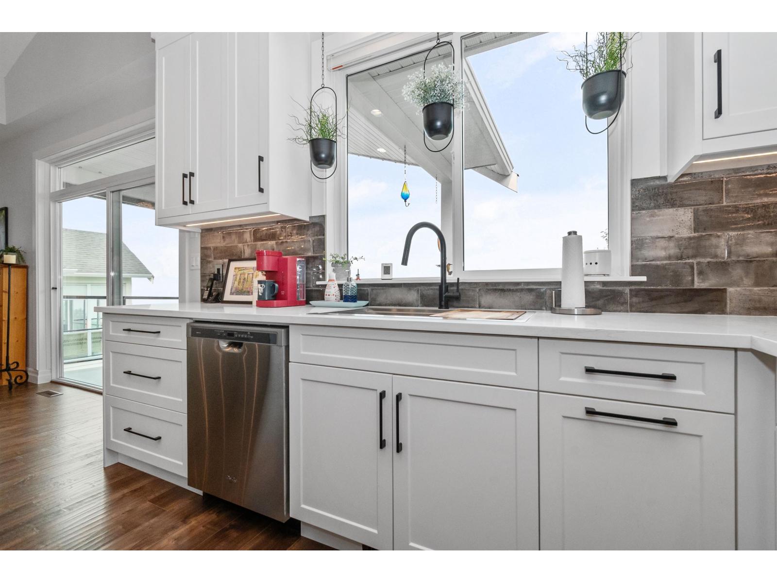 3 Bed, 3 Bath House for Sale in Chilliwack – 2 47045 SYLVAN DRIVE, Promontory, Chilliwack – MLS# R3158549 - Image 6
