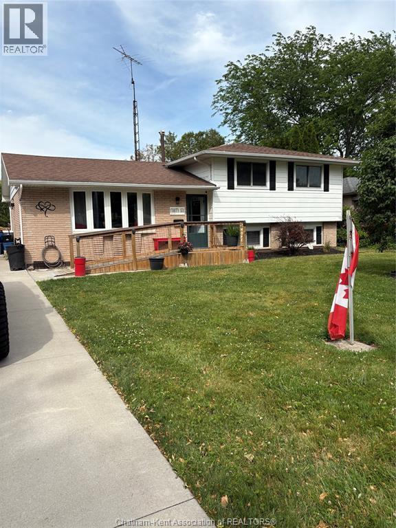 46 OTTAWA DRIVE - 1