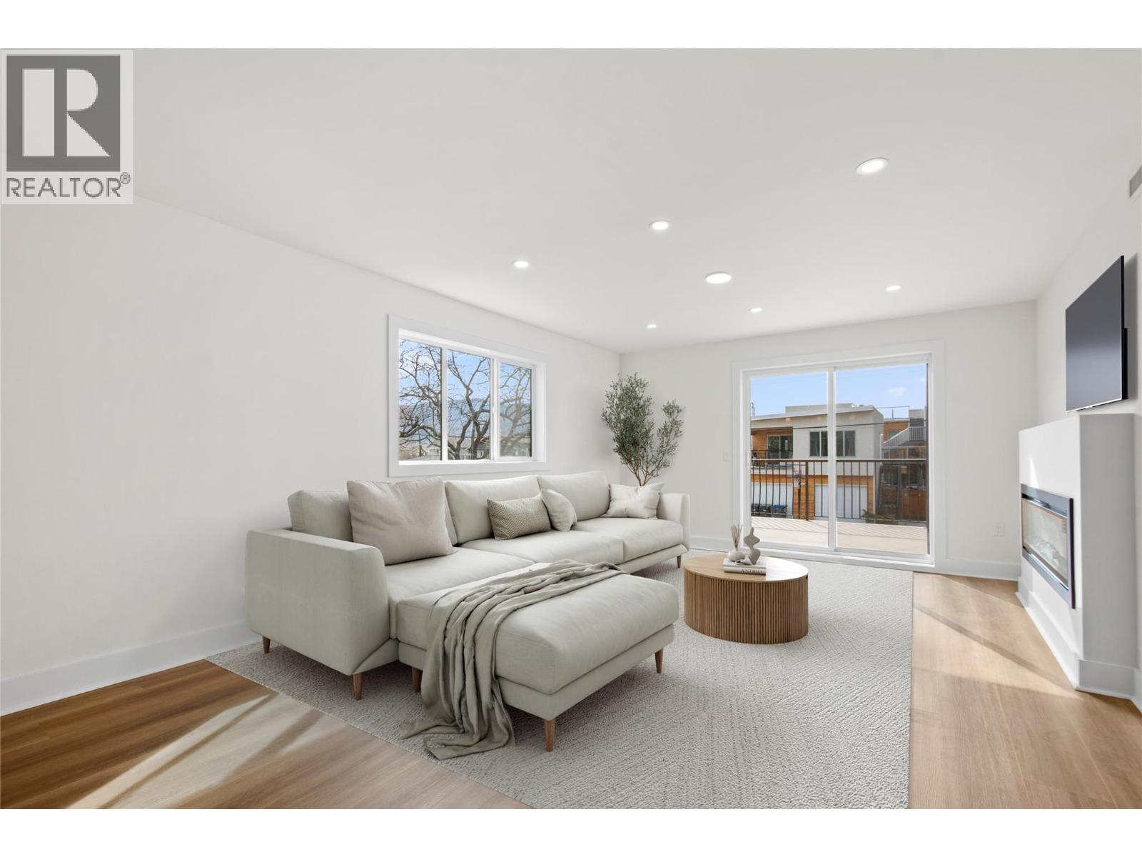 578 Lakeshore Drive Unit# 203, Penticton