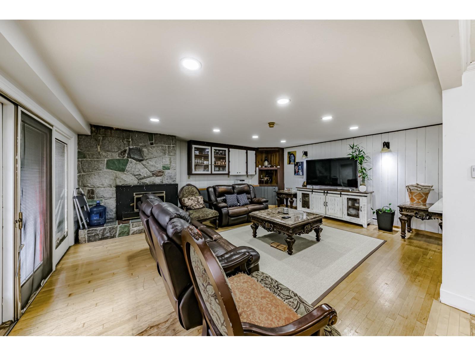 8 Bed, 5 Bath House for Sale in Surrey – 13439 56 AVENUE, Surrey – MLS# R3158146 - Image 7