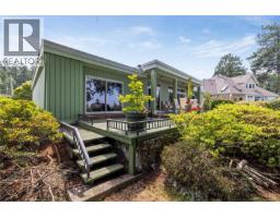 489 Bayview Terr, Qualicum Beach, BC V9K1G3 Photo 16