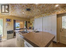 Kitchen - 489 Bayview Terr, Qualicum Beach, BC V9K1G3 Photo 8