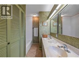 489 Bayview Terr, Qualicum Beach, BC V9K1G3 Photo 11