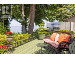 489 Bayview Terr, Qualicum Beach, BC V9K1G3 Photo 18