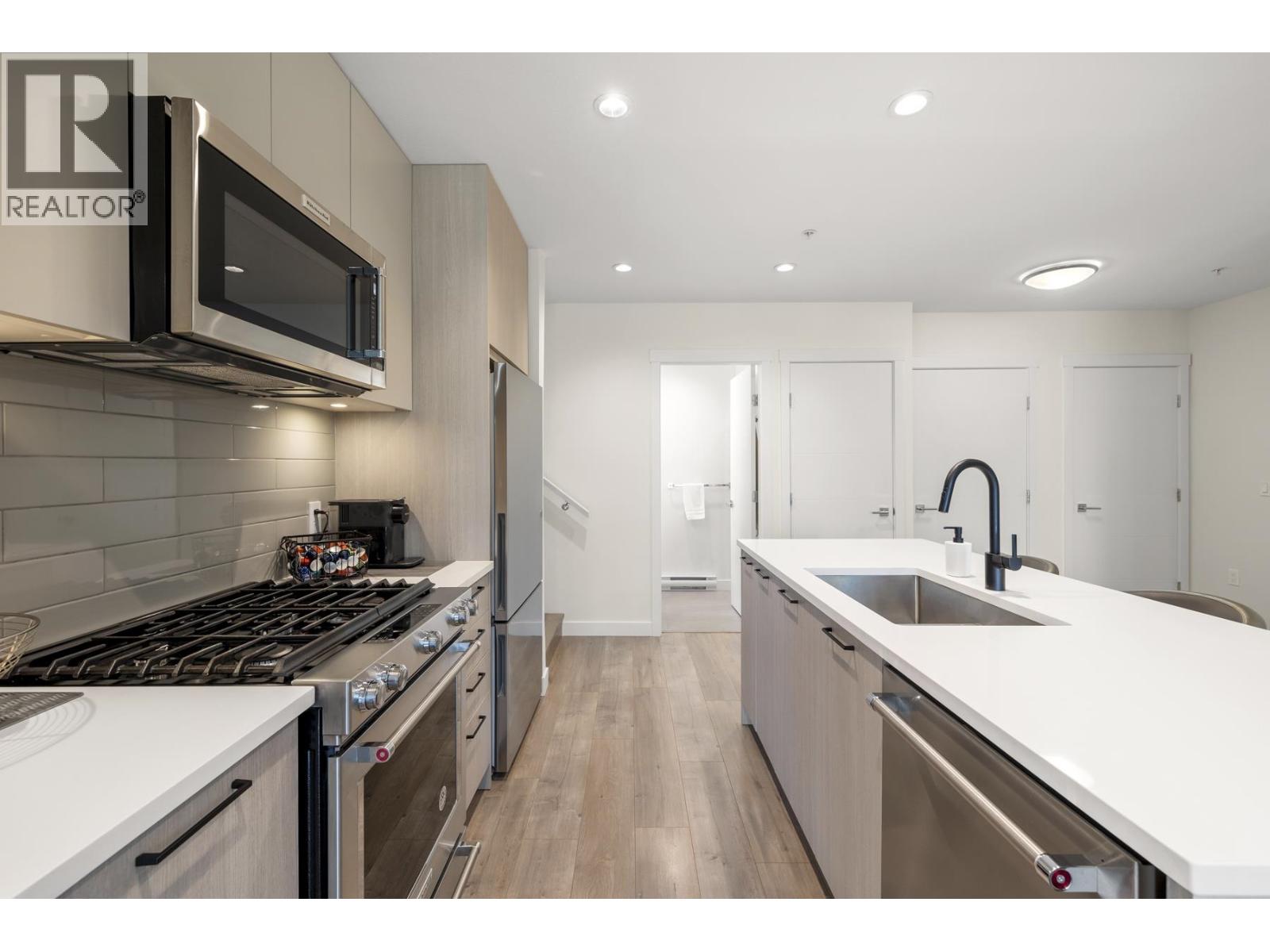 2 Bed, 2 Bath Apartment for Sale in Coquitlam – 611 707 COMO LAKE AVENUE, Coquitlam – MLS# R3158418 - Image 10