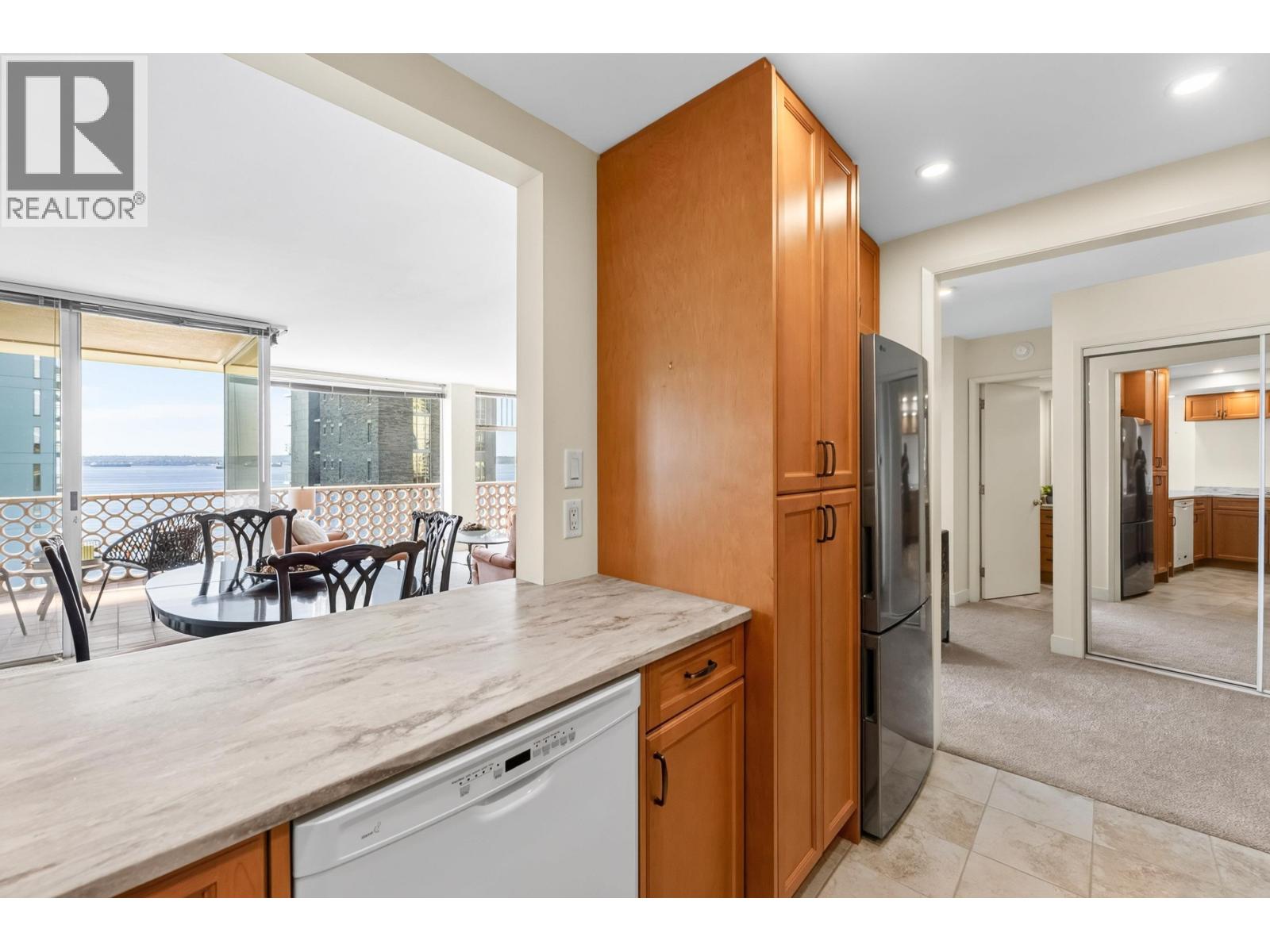 502 2135 ARGYLE AVENUE, West Vancouver