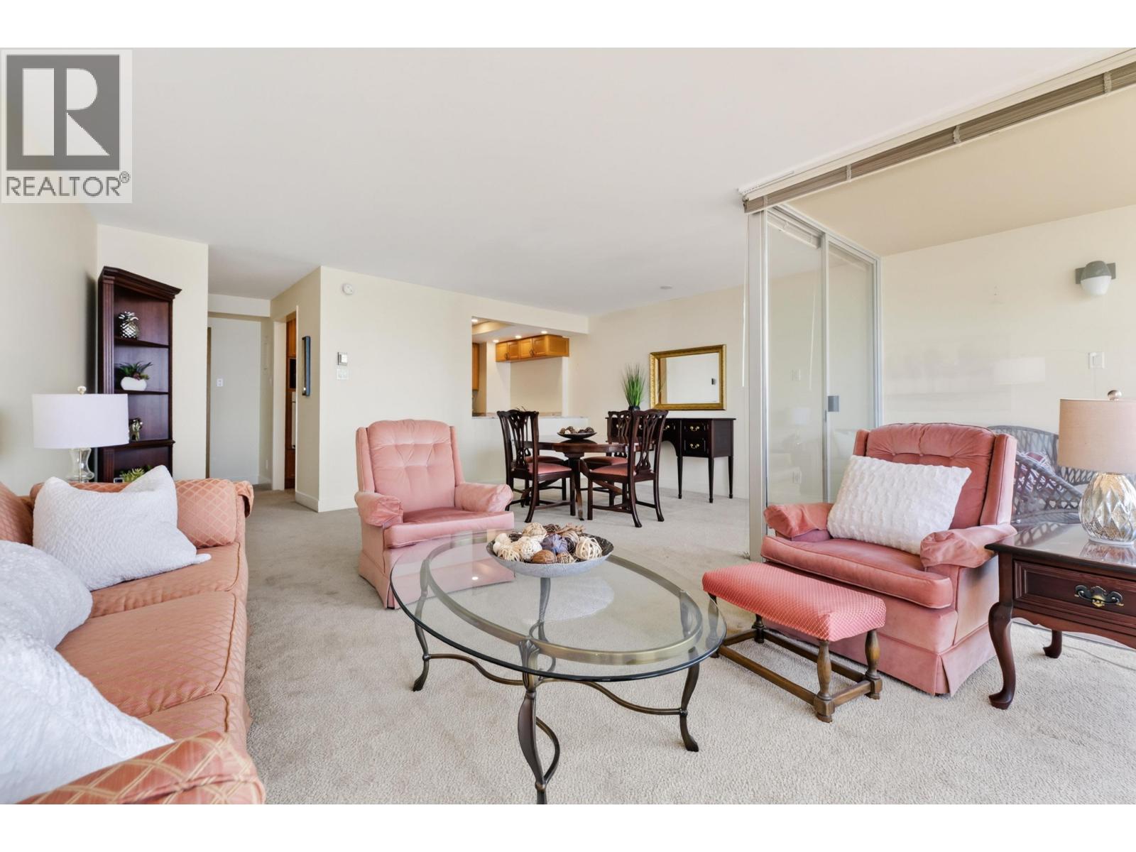 502 2135 ARGYLE AVENUE, West Vancouver