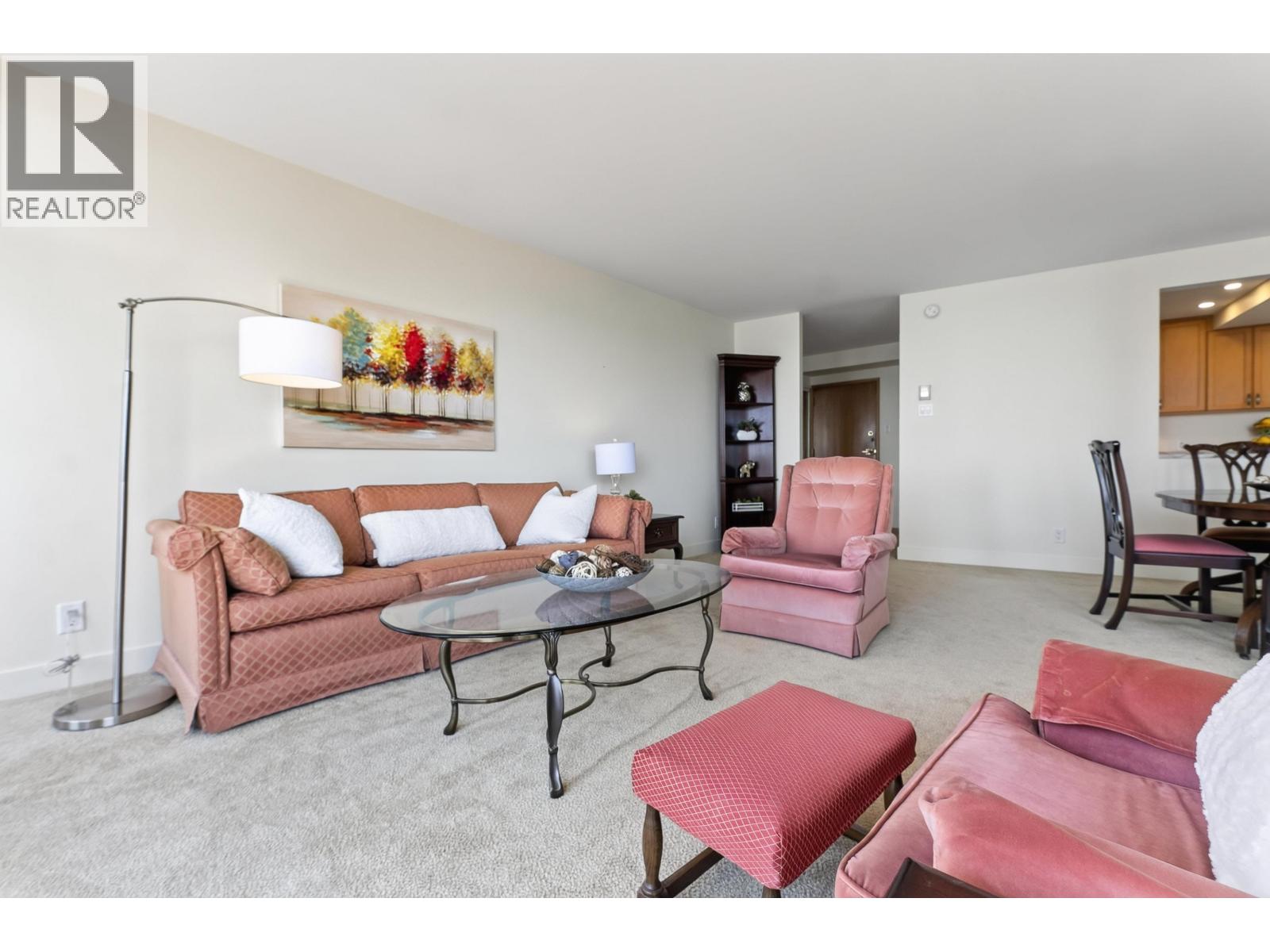 502 2135 ARGYLE AVENUE, West Vancouver