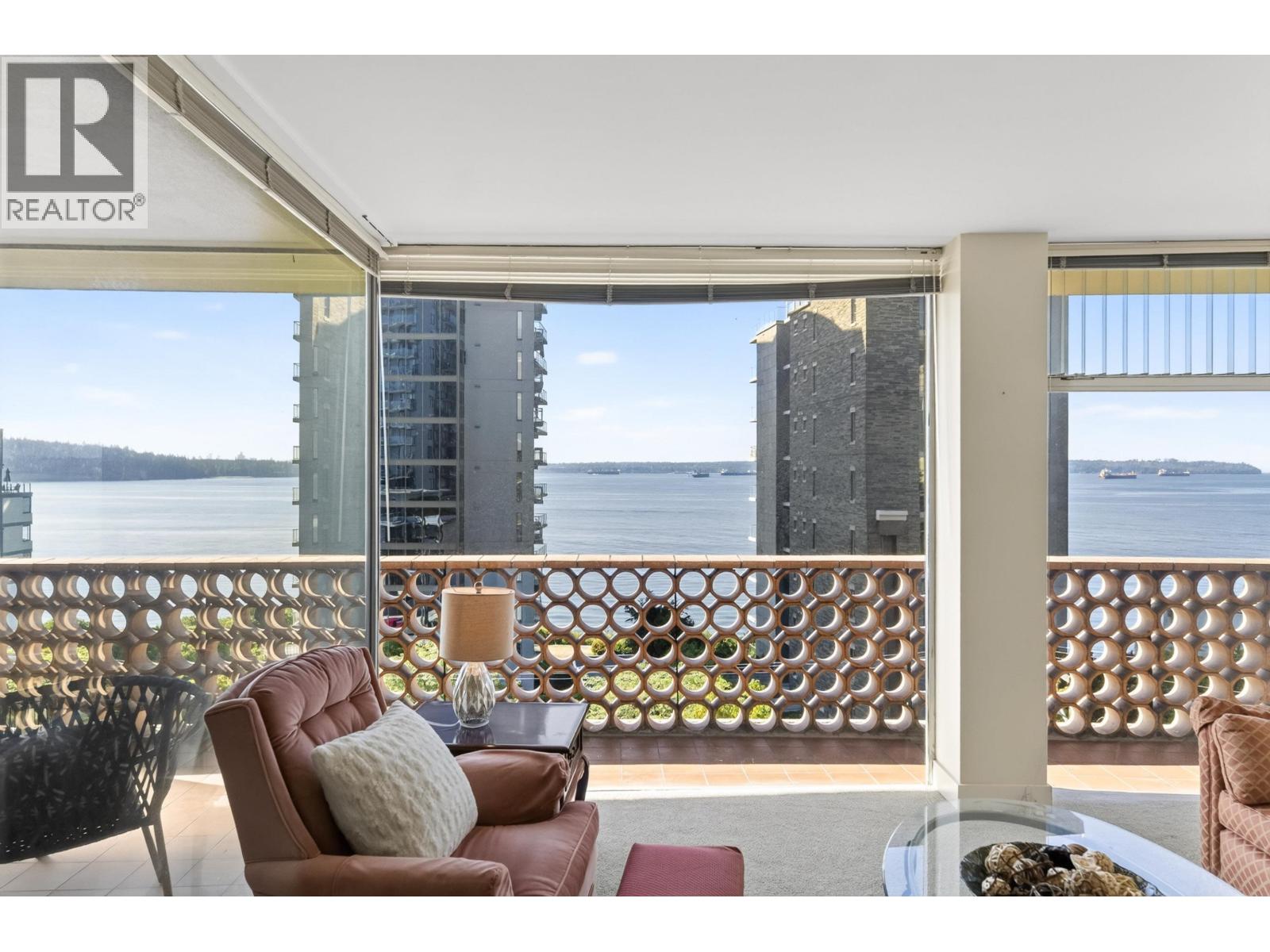 502 2135 ARGYLE AVENUE, West Vancouver