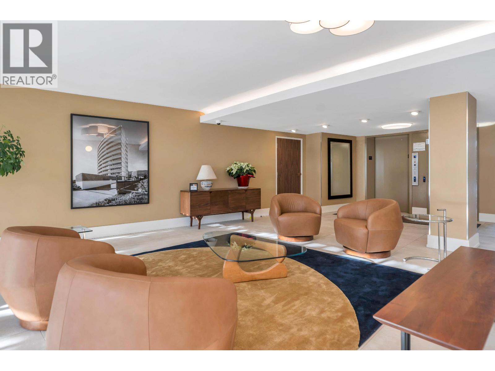 502 2135 ARGYLE AVENUE, West Vancouver