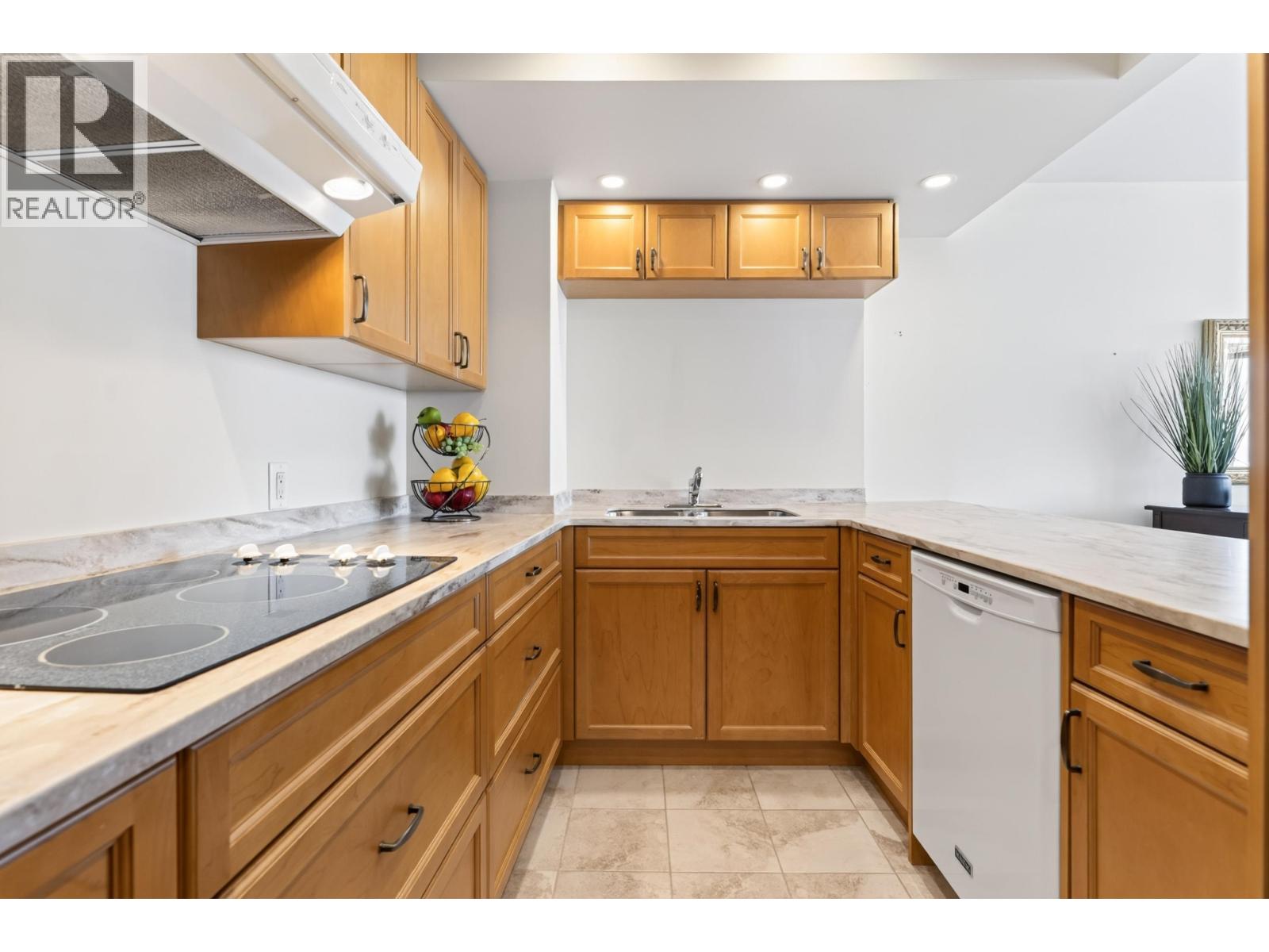 502 2135 ARGYLE AVENUE, West Vancouver