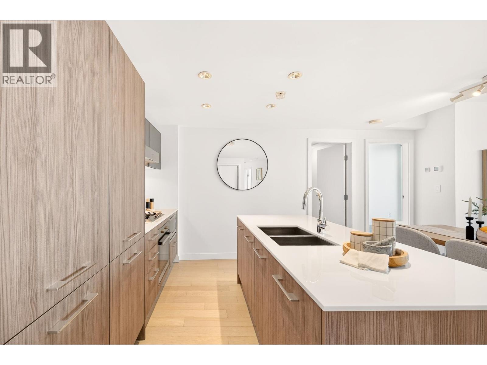 1105 4638 GLADSTONE STREET, Vancouver
