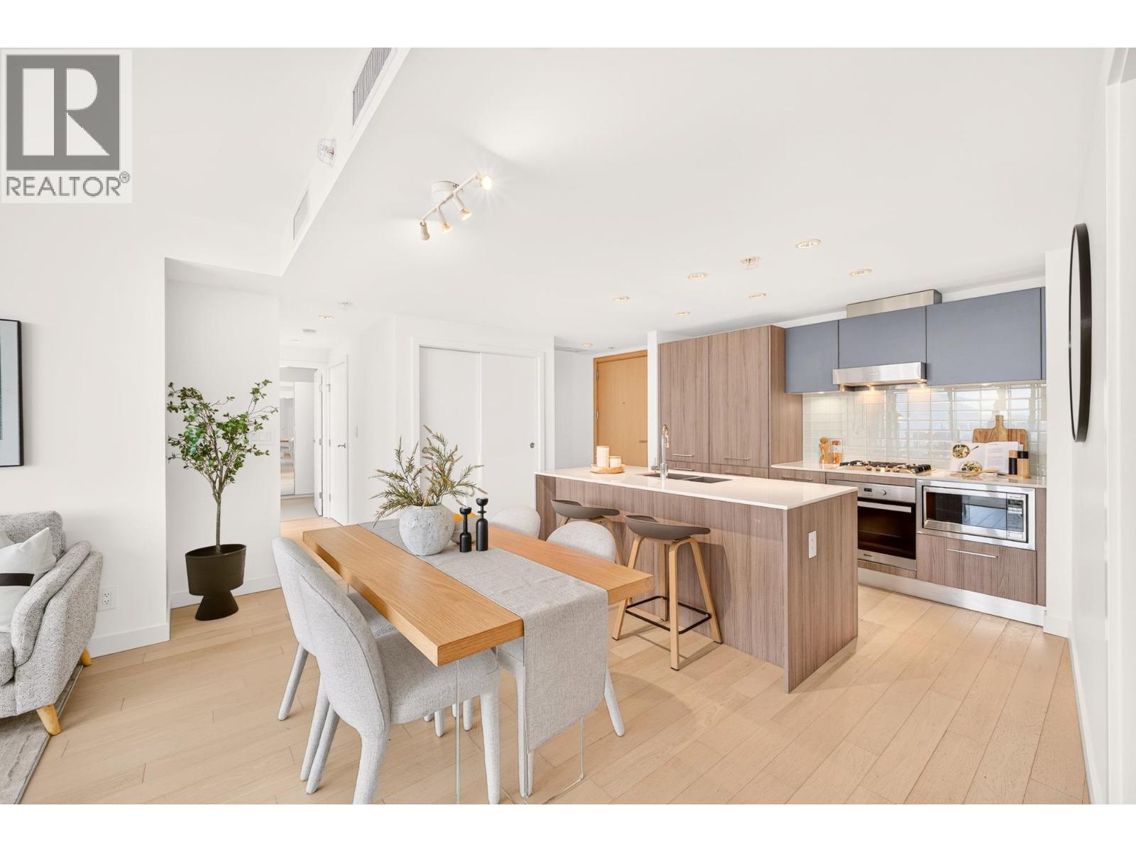 1105 4638 GLADSTONE STREET, Vancouver
