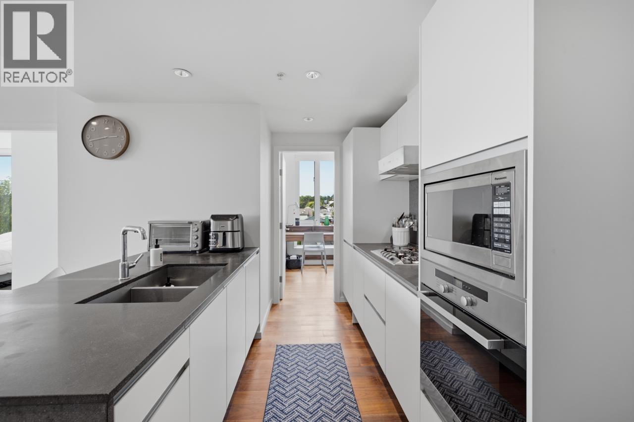 802 8488 CORNISH STREET, Vancouver