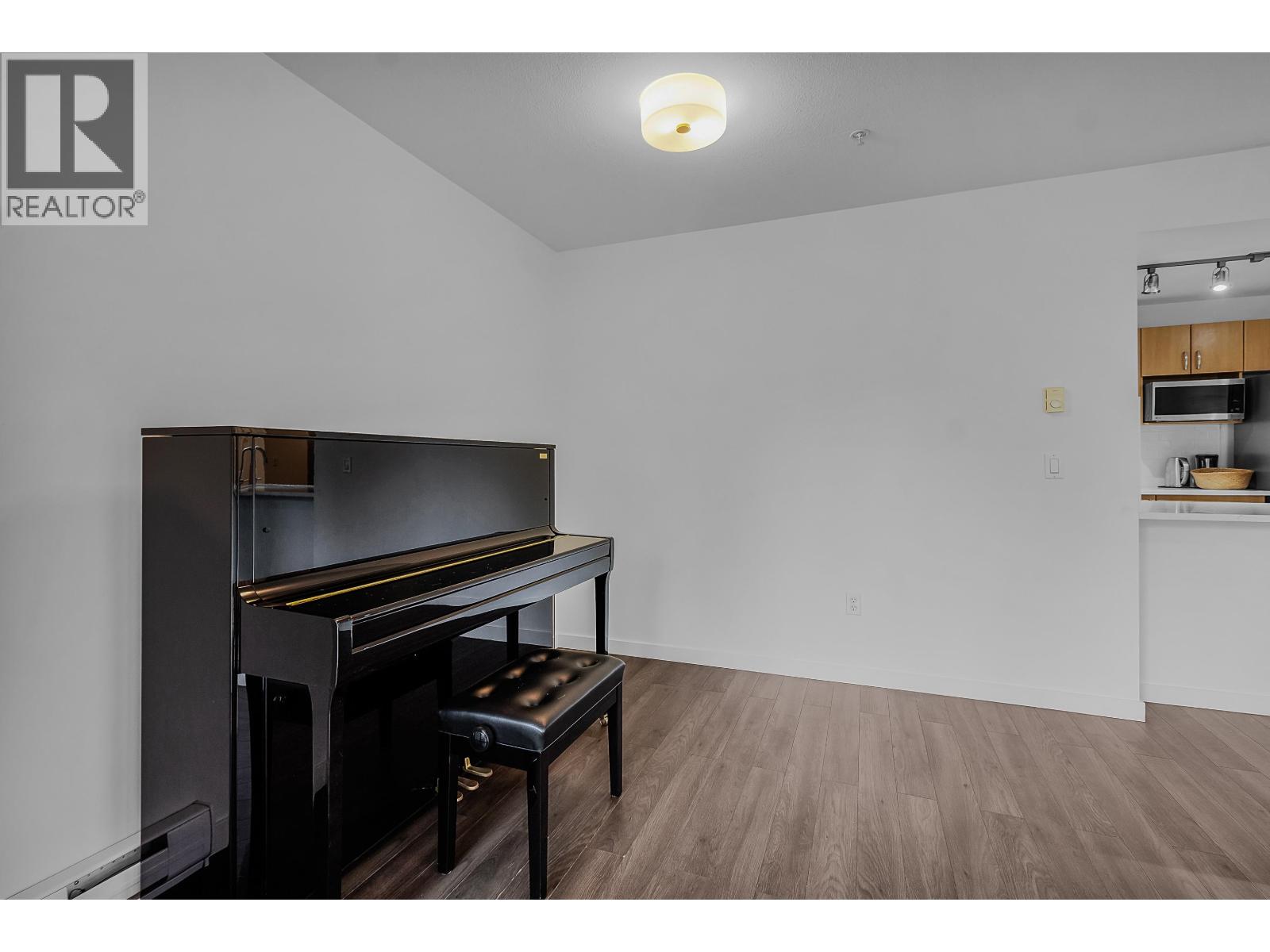 309 200 KLAHANIE DRIVE, Port Moody