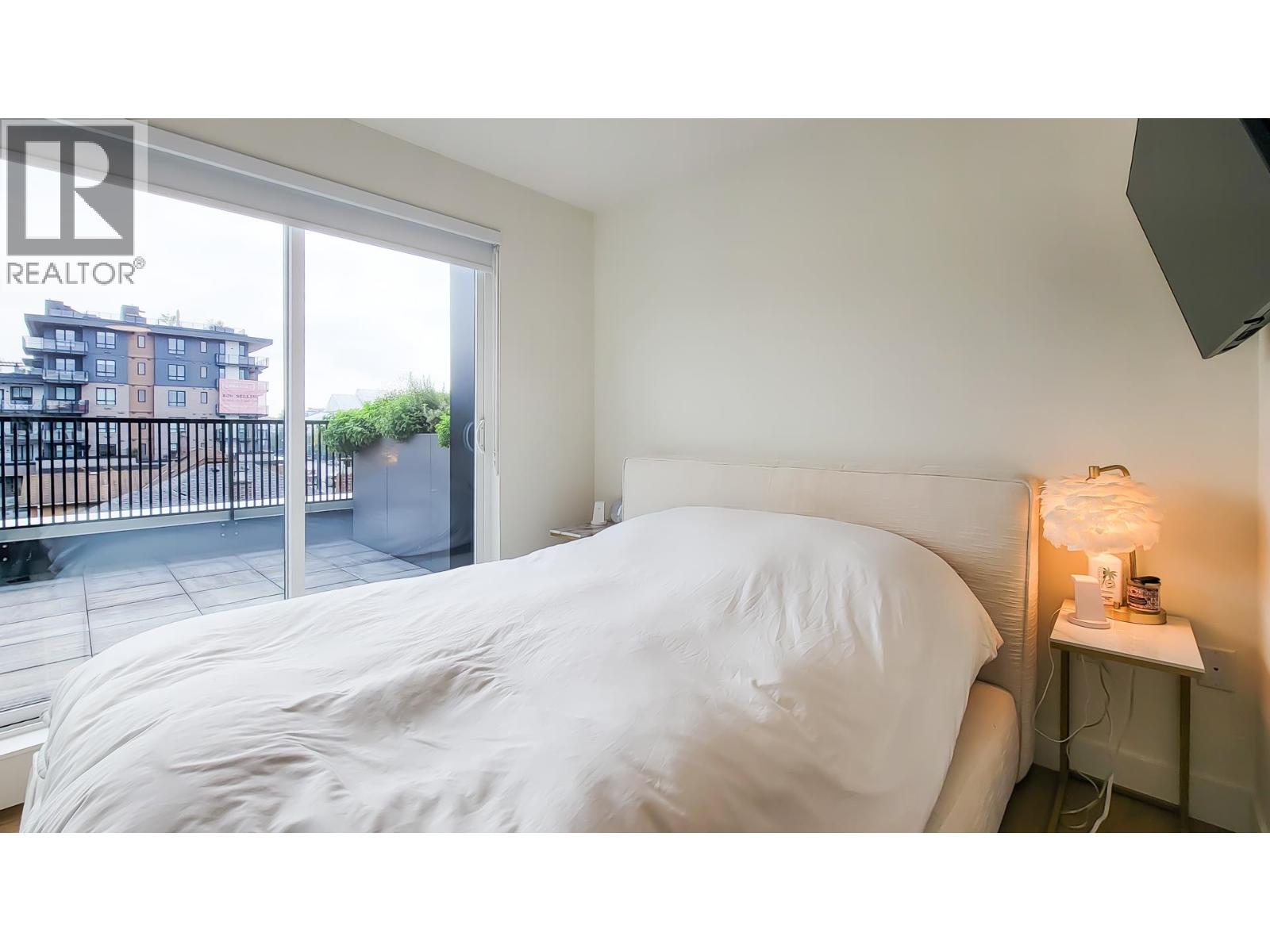 401 2235 E BROADWAY, Vancouver
