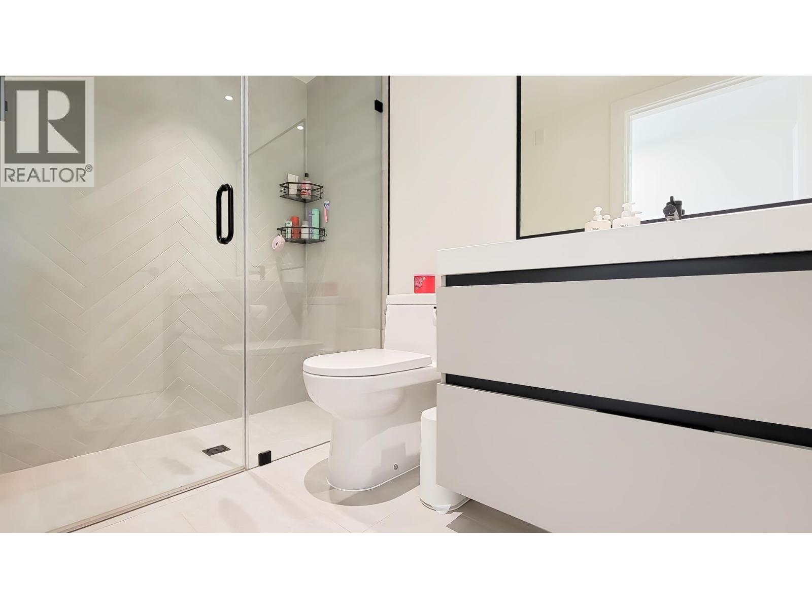 401 2235 E BROADWAY, Vancouver