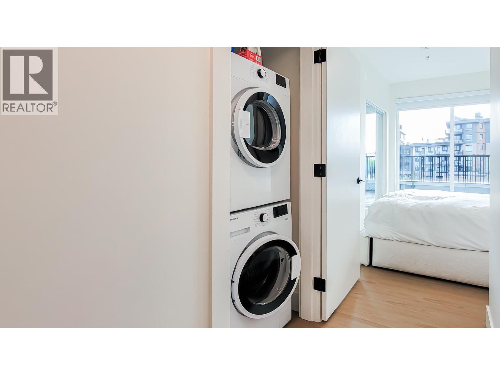 401 2235 E BROADWAY, Vancouver