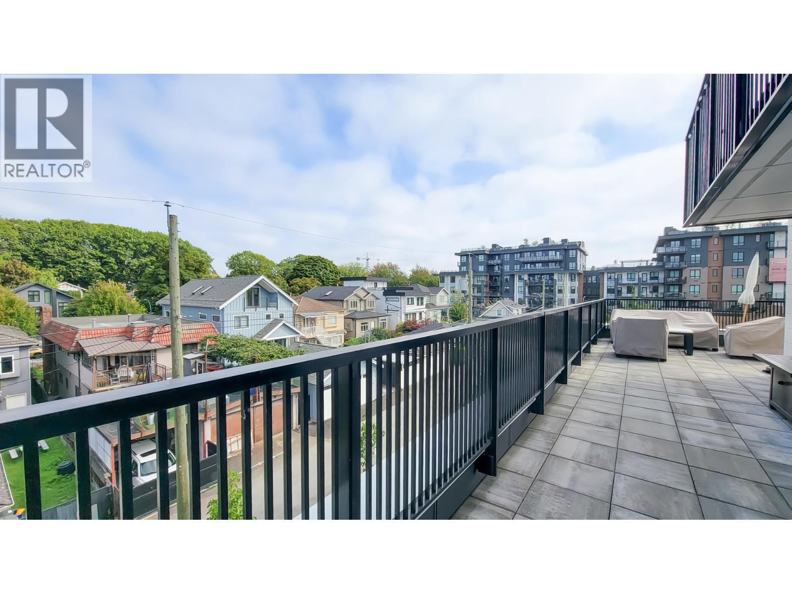 401 2235 E BROADWAY, Vancouver