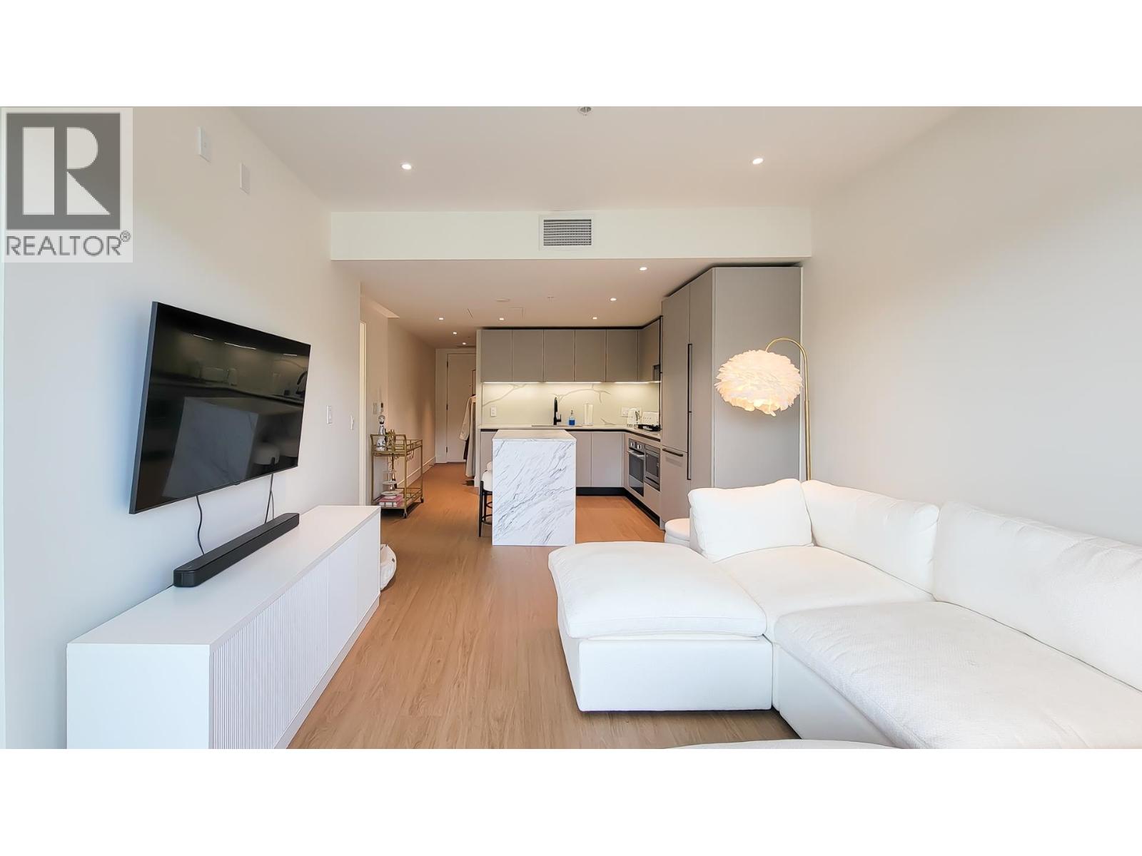 401 2235 E BROADWAY, Vancouver