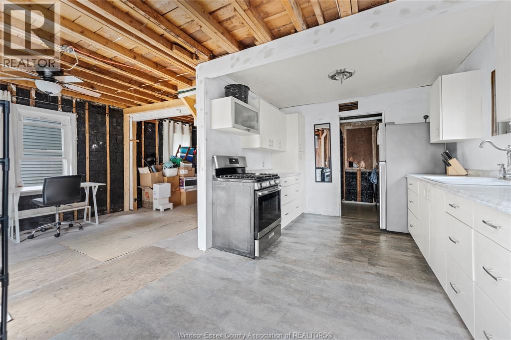 276 WEST BELLE RIVER ROAD - 4