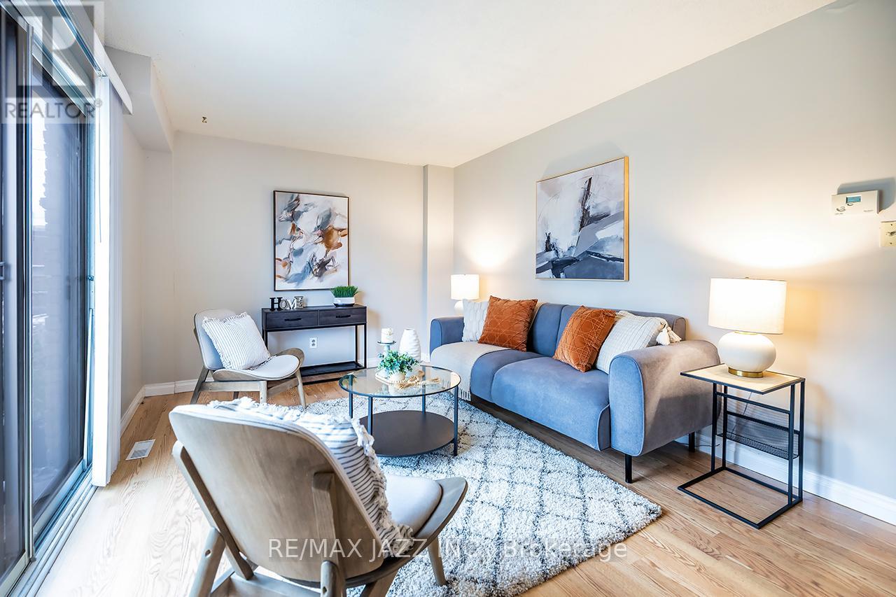 1347 MARY STREET N - 10