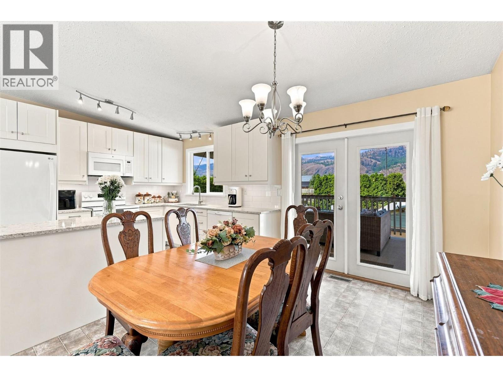 3957 Old Yellowhead Highway - 13