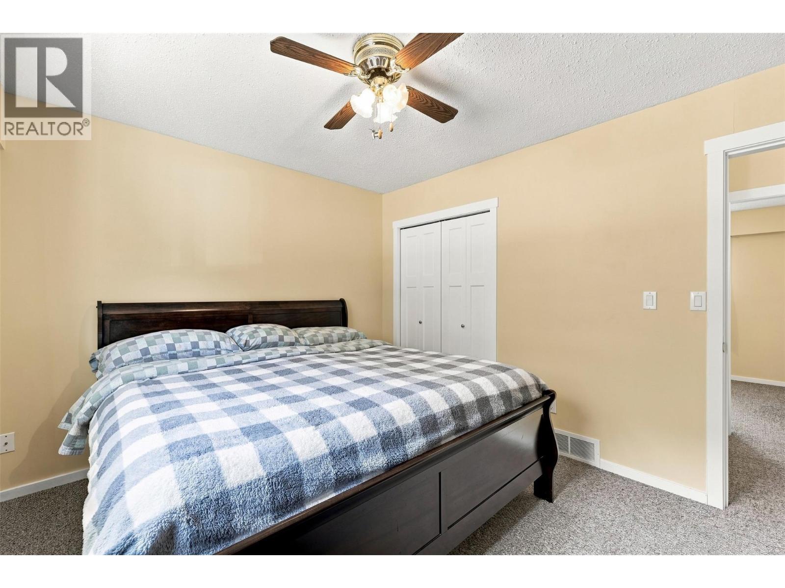 3957 Old Yellowhead Highway - 19