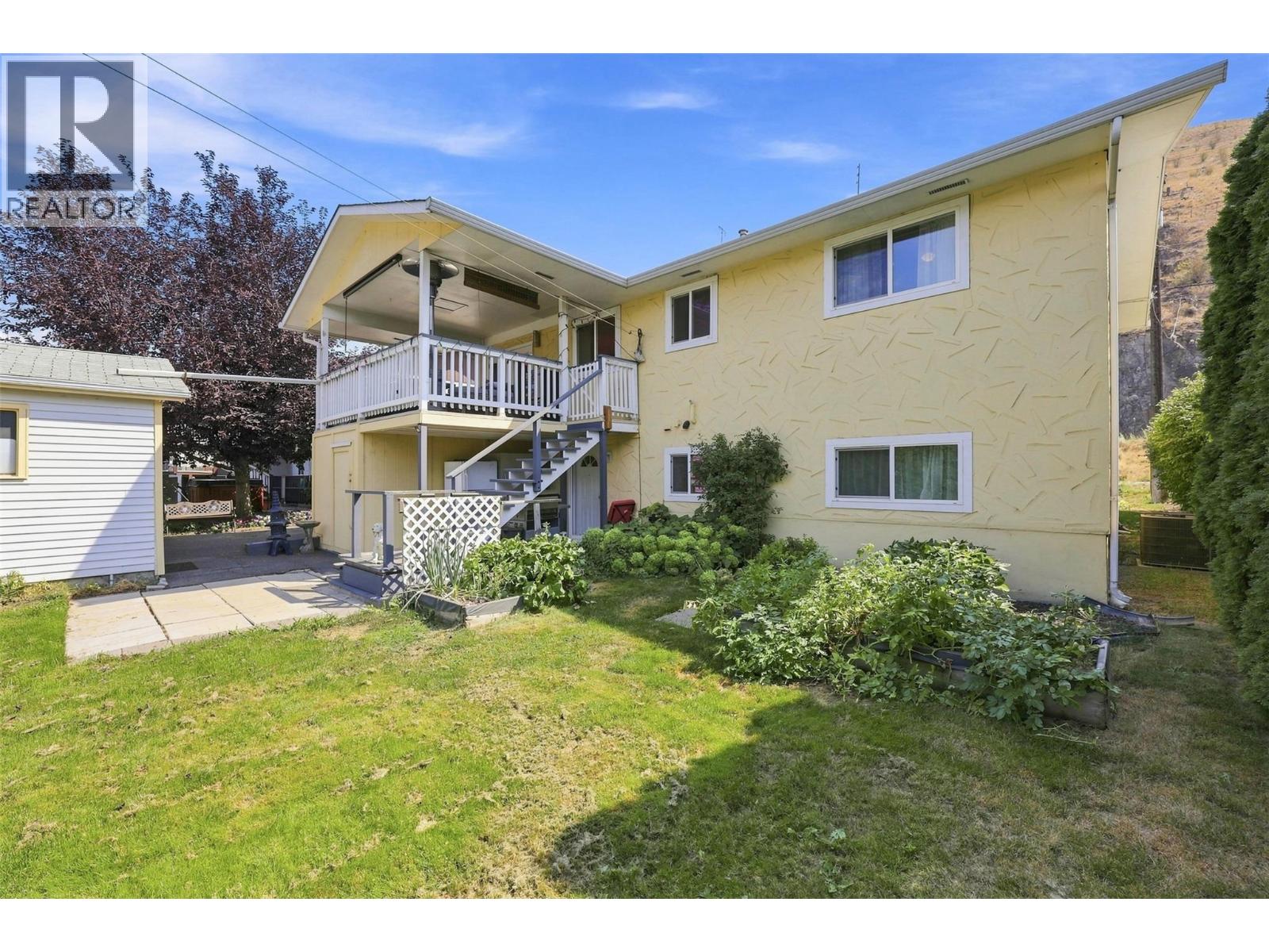 3957 Old Yellowhead Highway - 36