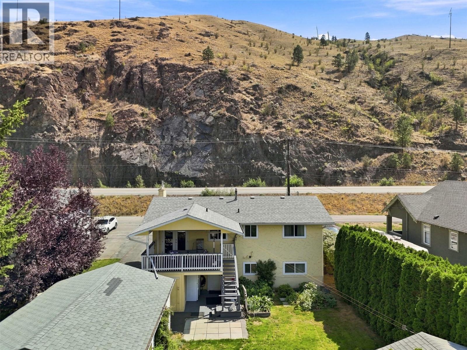 3957 Old Yellowhead Highway - 41