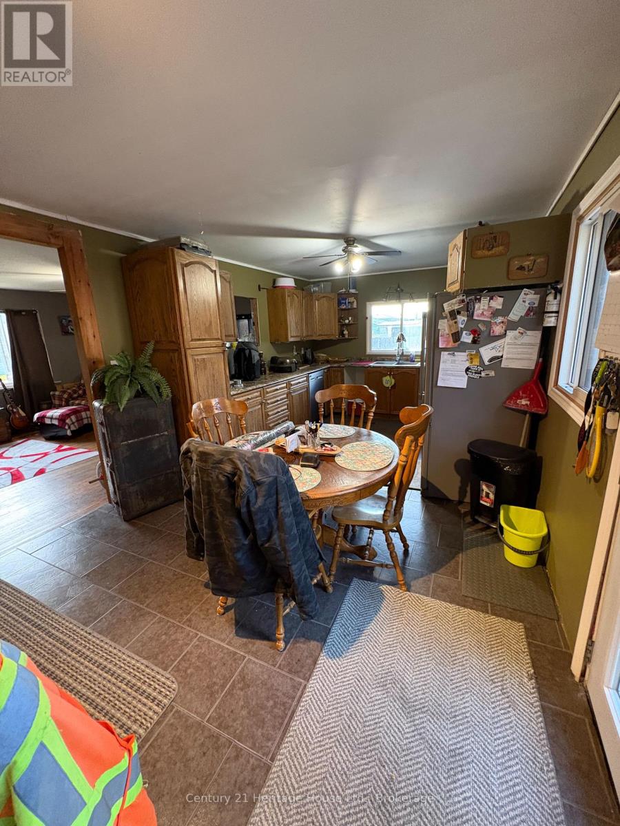 370 FOSTER STREET - Image 16