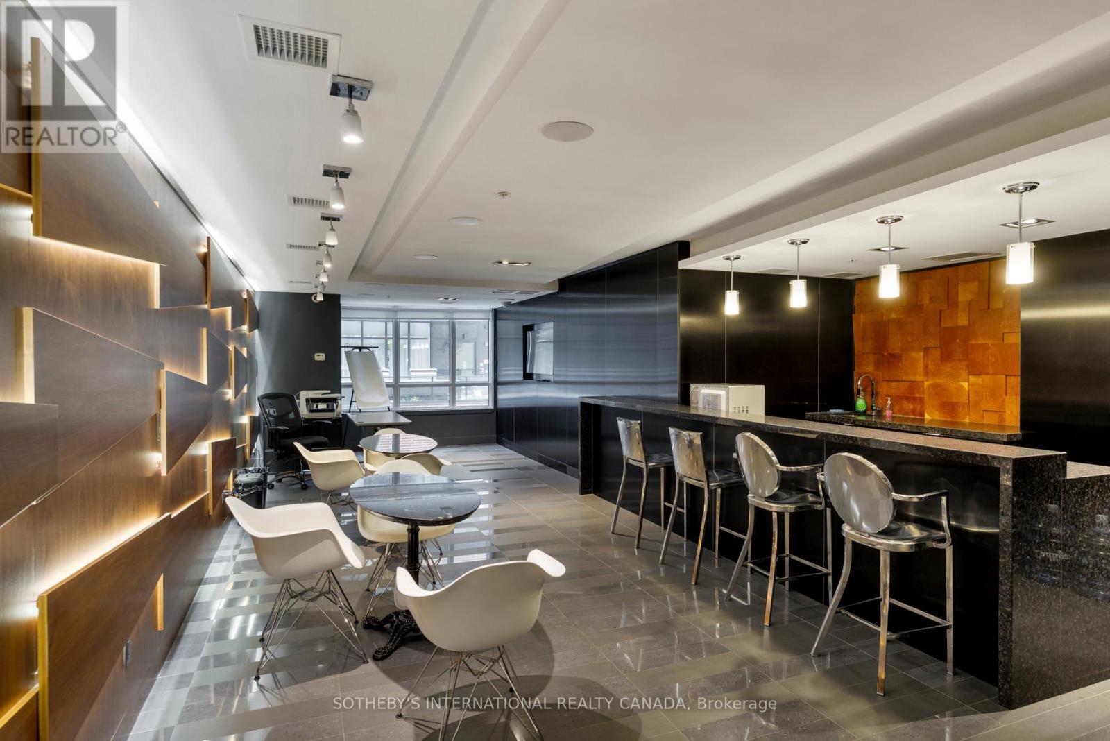 #1606 39 SHERBOURNE STREET - 40