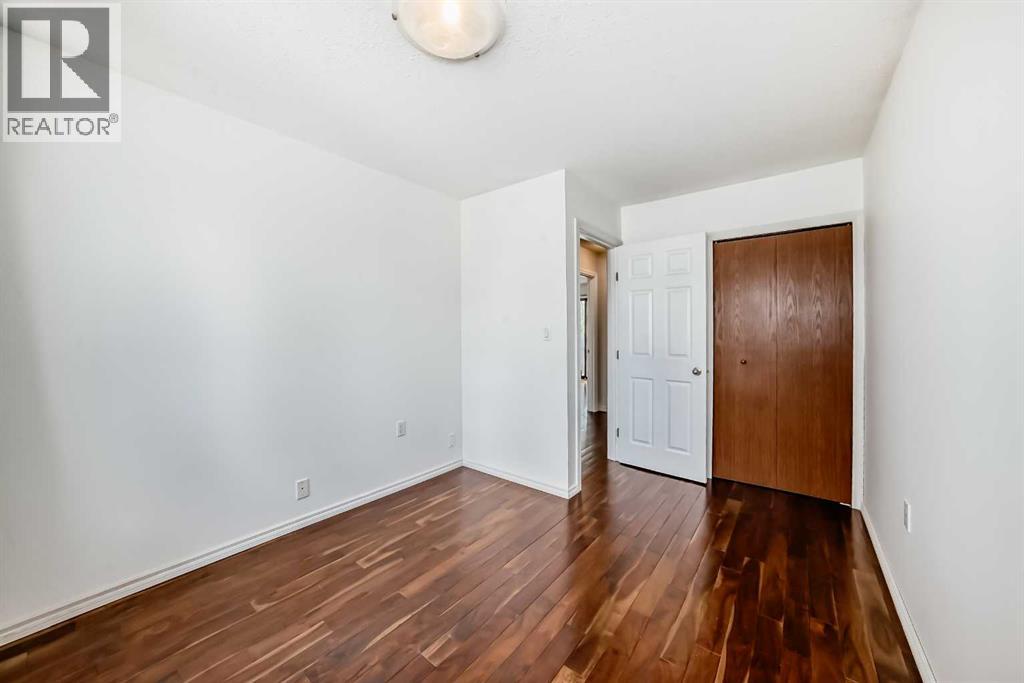 Listing photo – 2 Nichols Crescent, Red Deer