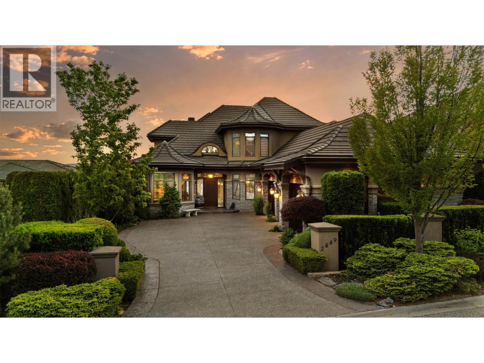 2449 Selkirk Drive - 3
