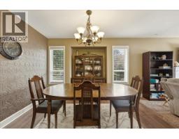 Dining nook - 2225 Teal Place, Vernon, BC V1H1R1 Photo 16