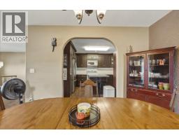 Kitchen - 2225 Teal Place, Vernon, BC V1H1R1 Photo 17