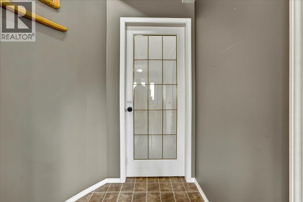 2225 Teal Place - Image 32