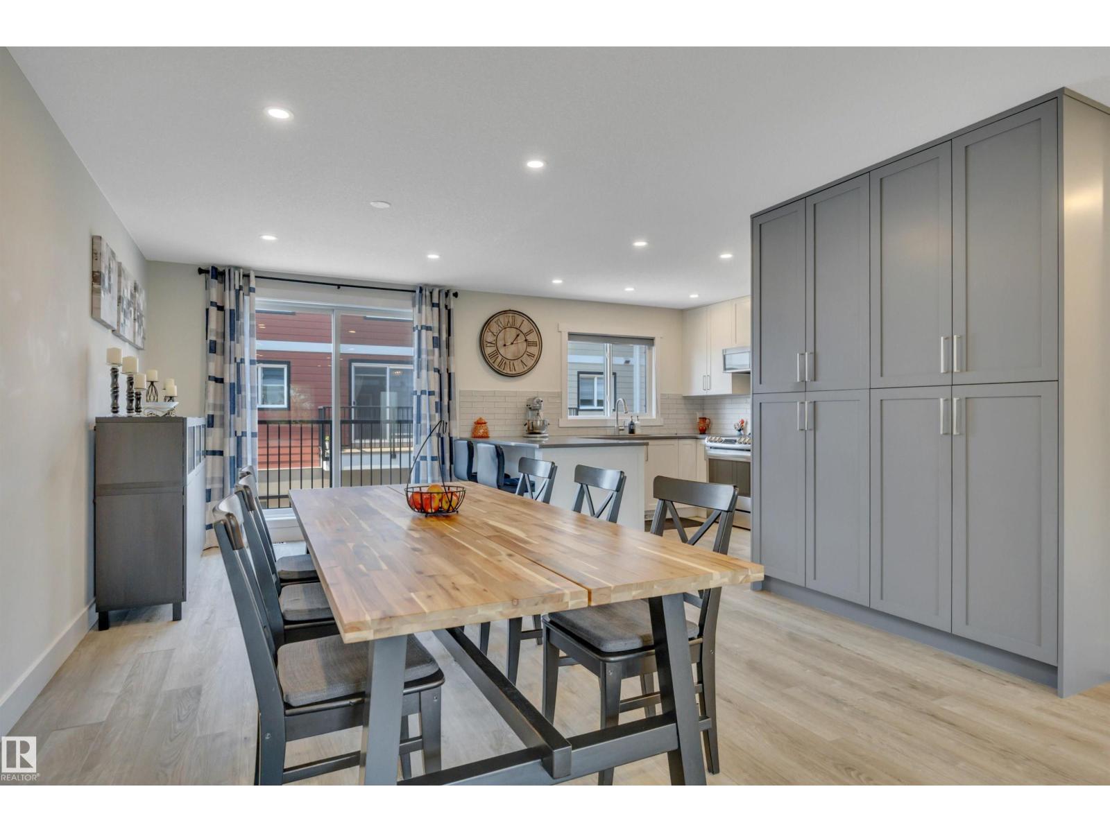 #4 9250 156 AV NW - 10