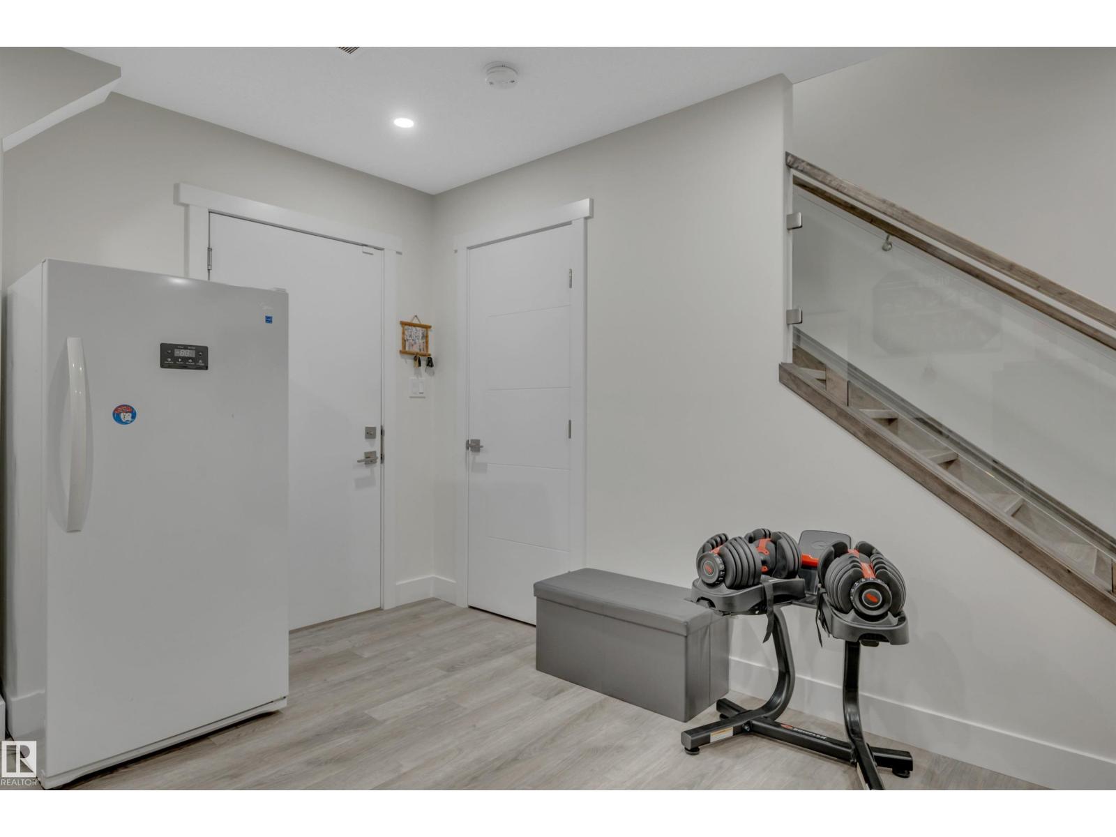 #4 9250 156 AV NW - Image 38