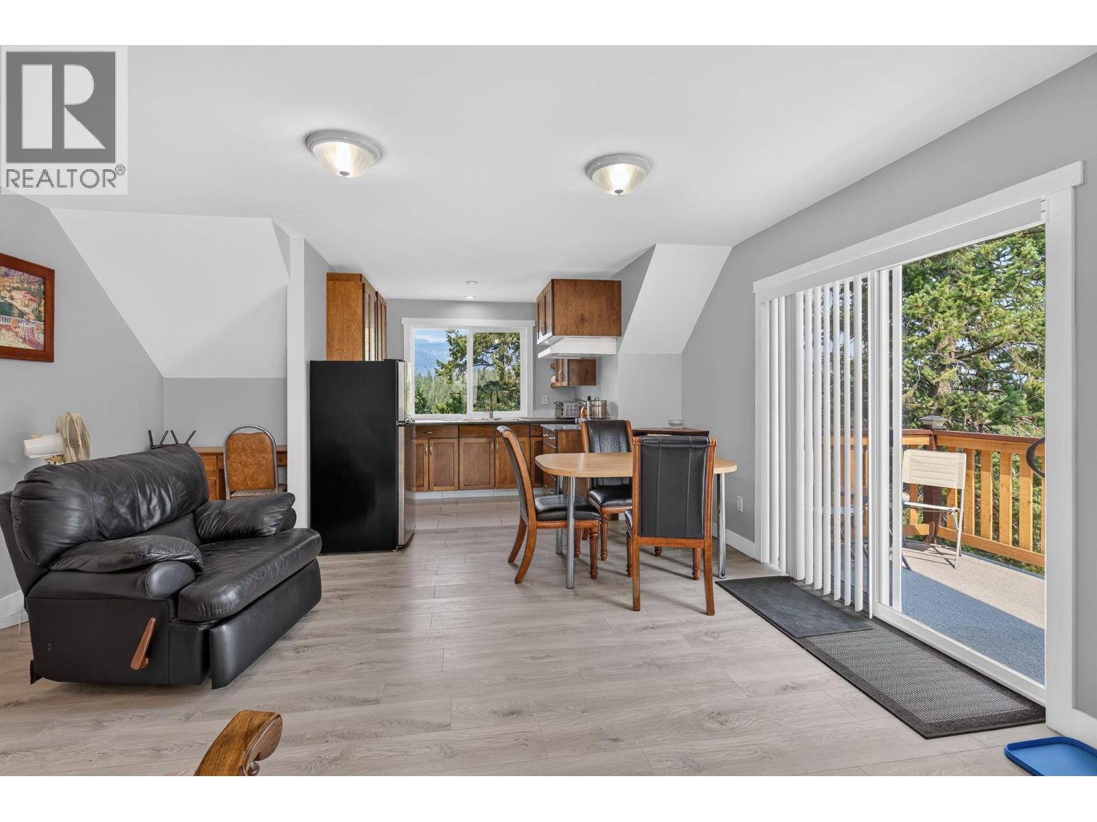 10818 Westshore Road, Vernon