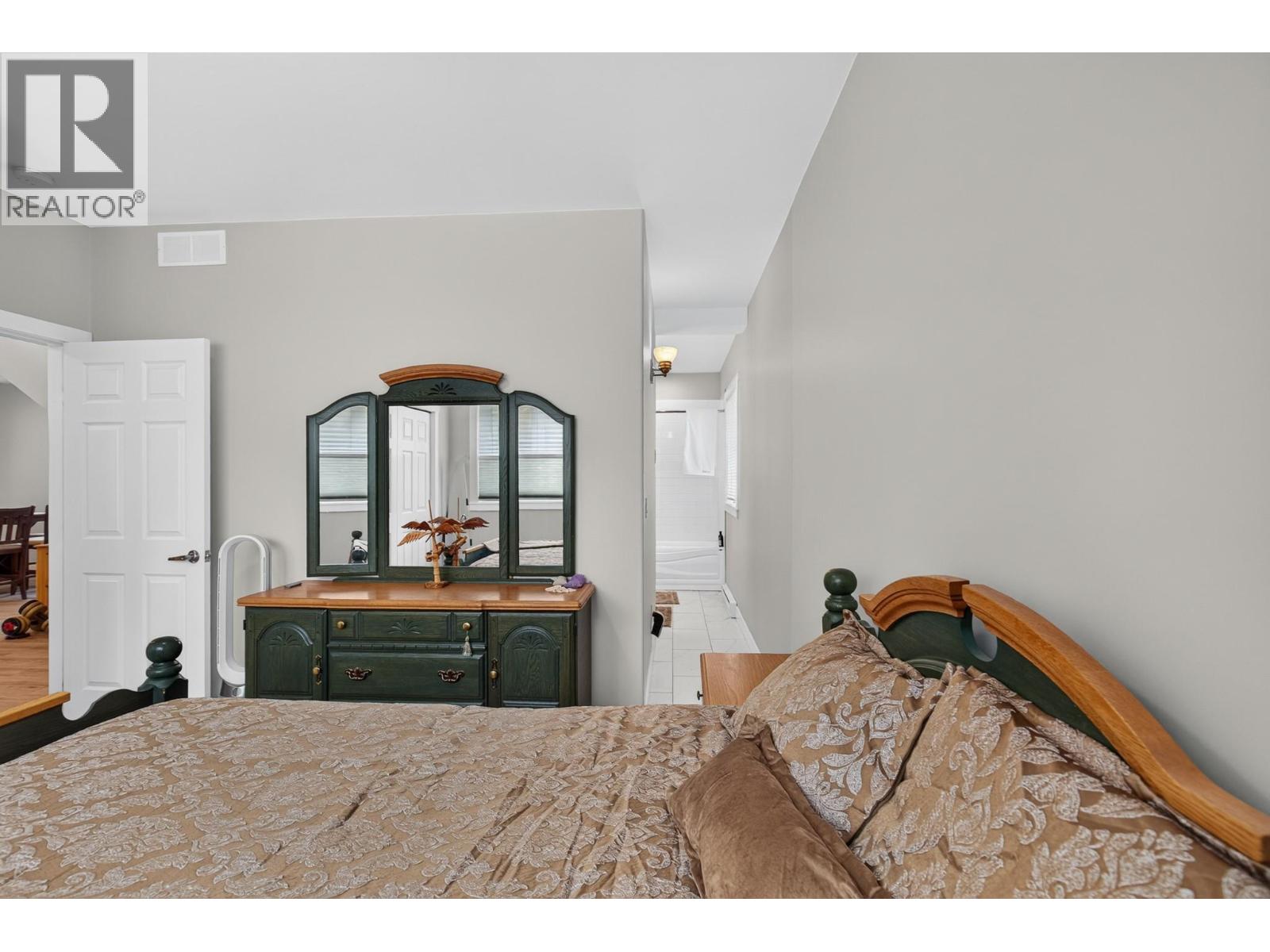 10818 Westshore Road - 22
